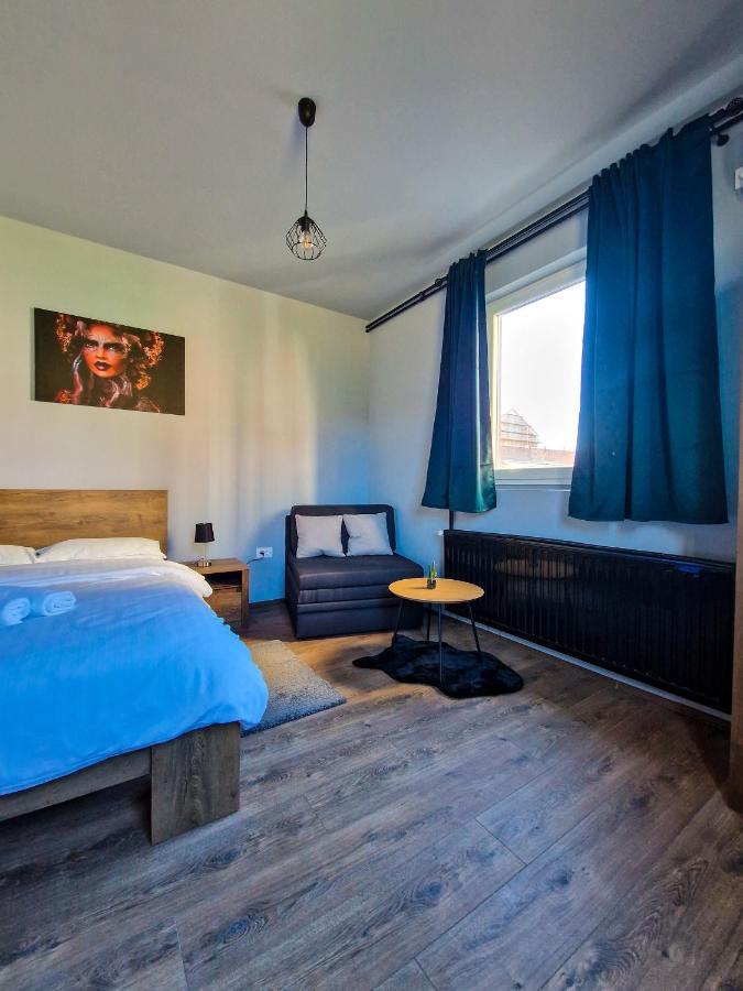Xxl Rooms Osijek Exterior foto